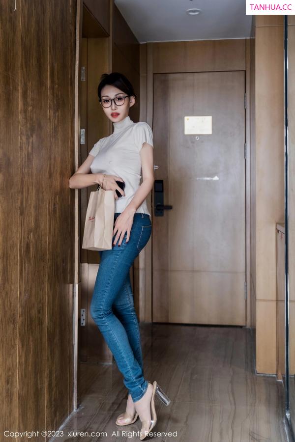   [XiuRen]高清写真图 2023.05.11 No.6717 妖_Baby 妩媚美臀第7张图片